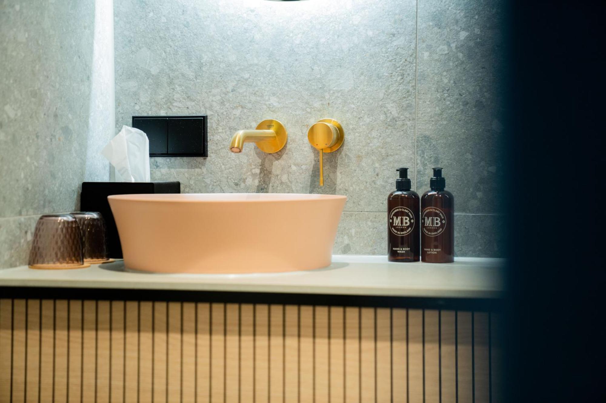 New Opening! Digital check-in - Park Hotel by Charly Lübeck Exterior foto